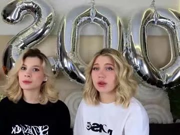 Private pinkadele on Chaturbate