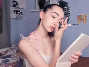 Private polly_bee on Chaturbate