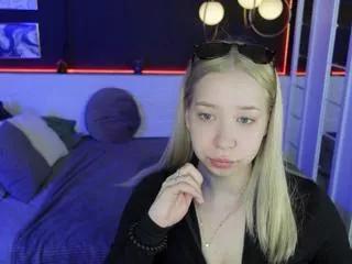 annabelle_lumi on Flirt4Free 