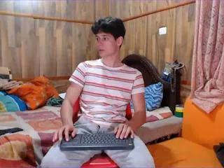 anthoni_thompson on Flirt4Free 
