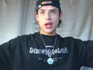 charlie_tomsom on Flirt4Free 