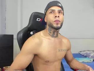 curtis_blake on Flirt4Free 