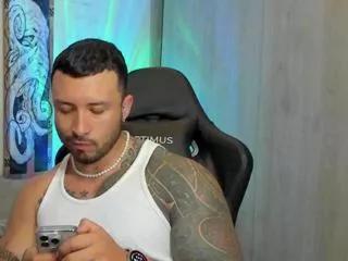 dave_max on Flirt4Free 