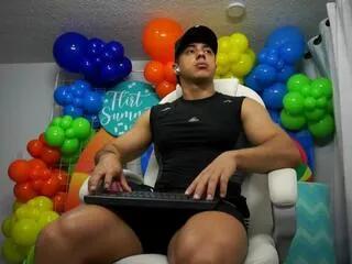 devin_hunter on Flirt4Free 