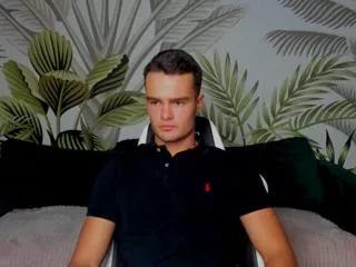 lou_keen on Flirt4Free 