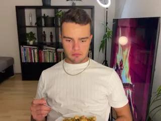 lou_keen on Flirt4Free 