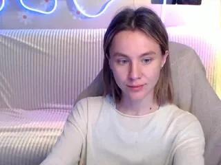 mila_henz on Flirt4Free 