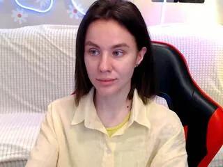 mila_henz on Flirt4Free 