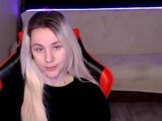mila_henz on Flirt4Free 