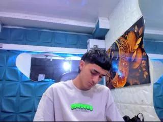 nathan_maxime on Flirt4Free 