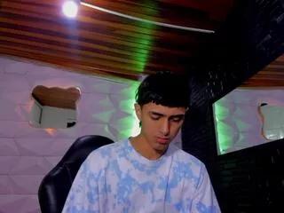 nathan_maxime on Flirt4Free 