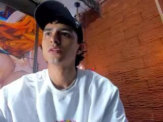 nathan_maxime on Flirt4Free 