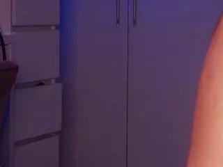 rosalie_anders on Flirt4Free 