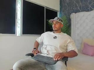 samuel_connor on Flirt4Free 
