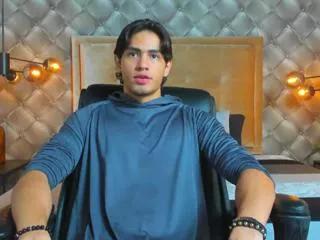tyler_lions on Flirt4Free 