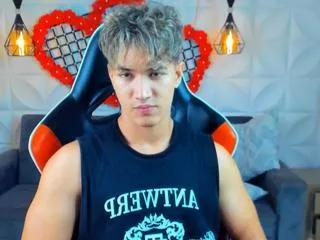 tyler_sauvage on Flirt4Free 