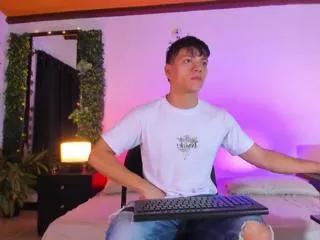 valentino_evanss on Flirt4Free 