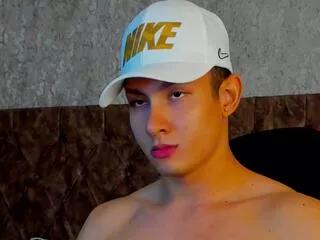 xander_walker on Flirt4Free 