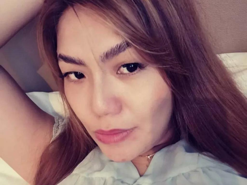 AraParker on LiveJasmin 