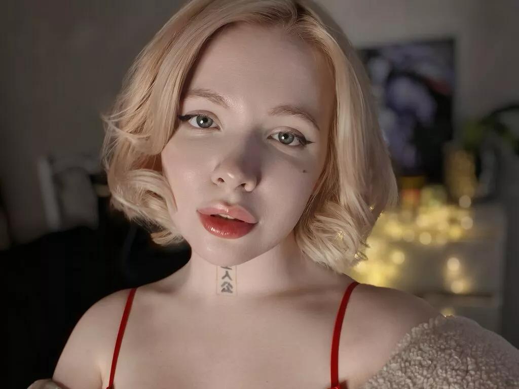 ElzaScarlett on LiveJasmin 