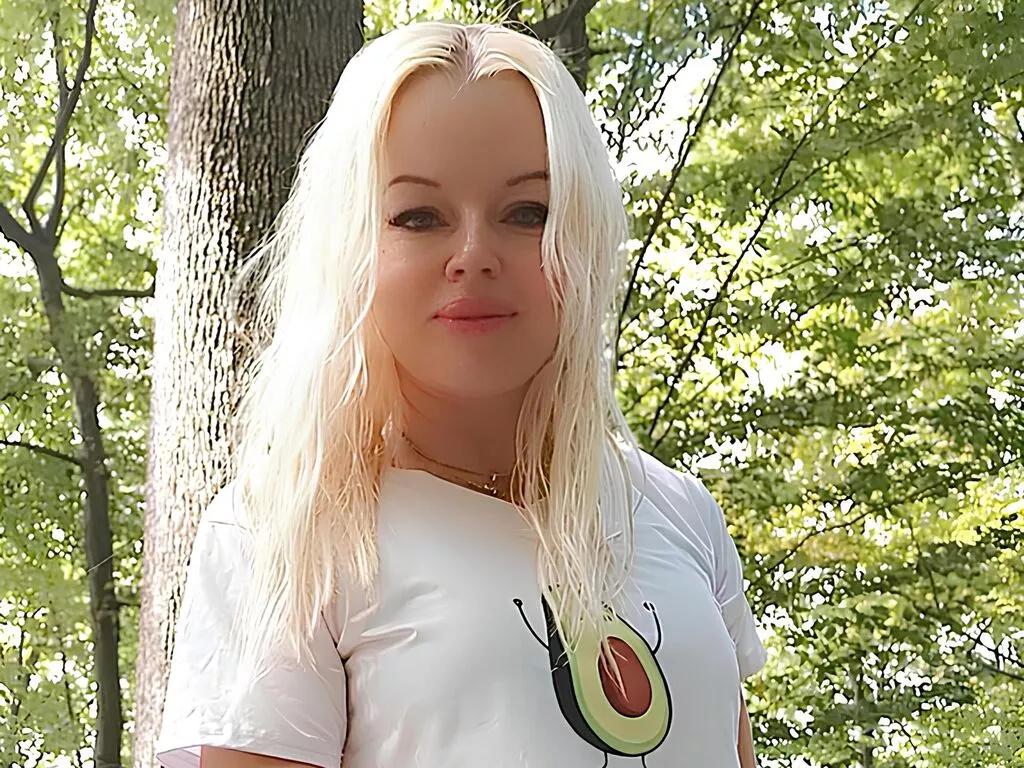 JoyDiaz on LiveJasmin