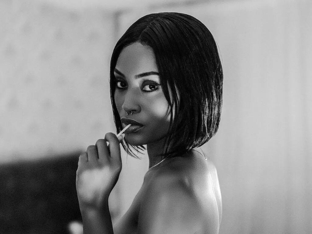 Offline LarissaMartini on LiveJasmin
