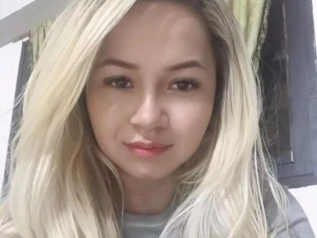 LollyBelle on LiveJasmin 