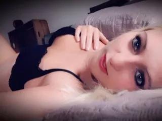 kellyforyou18 on Streamate 