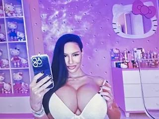 PinkAndreea on Streamate 