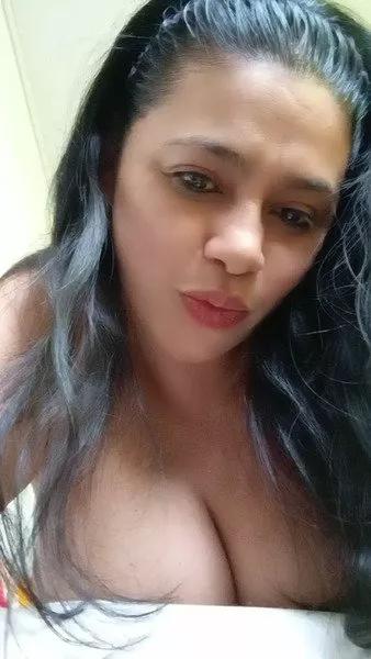 Susana33 on Streamate 