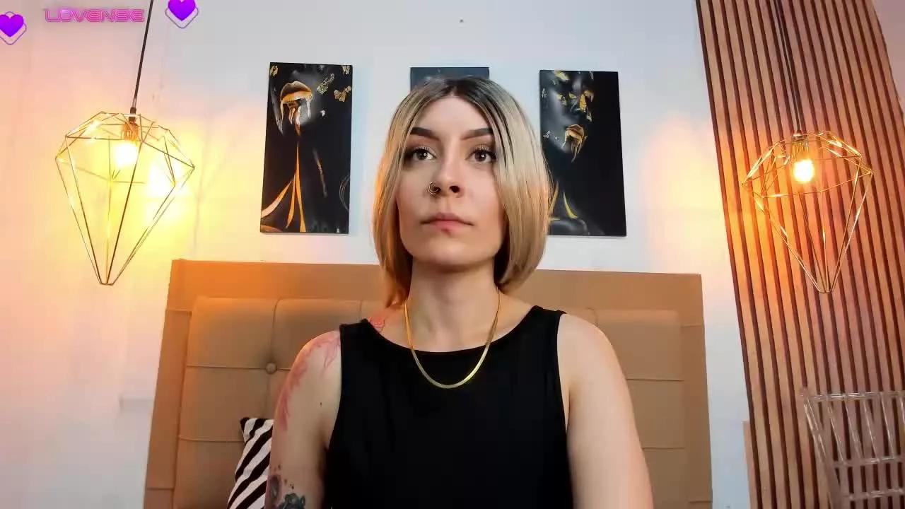 AlesziaRose on Streamray 