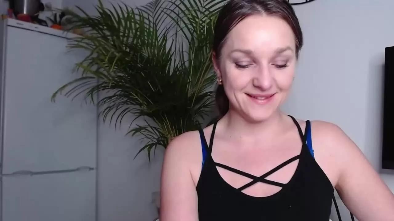 AliciaTease on Streamray 