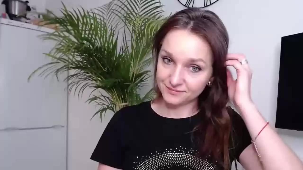 AliciaTease on Streamray 
