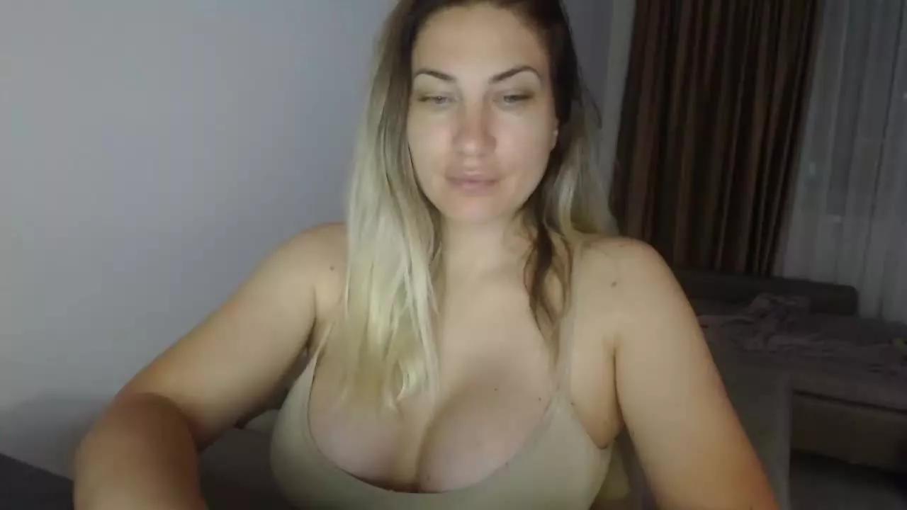 Allysahot0 on Streamray 