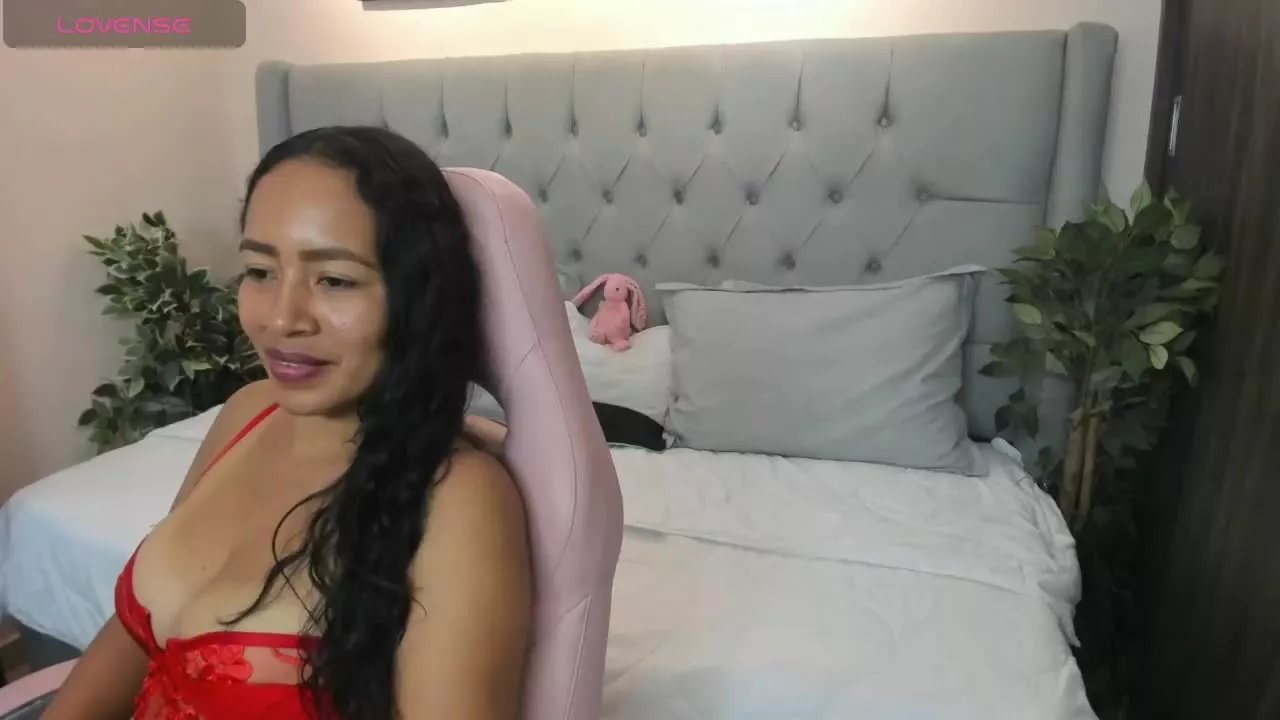 AmaraMina on Streamray 