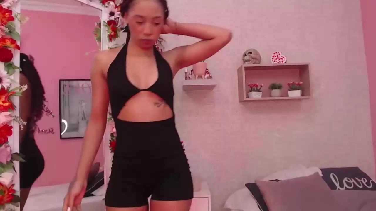 AniaHarris on Streamray 