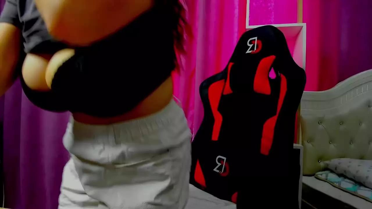 AyaxMoon on Streamray 
