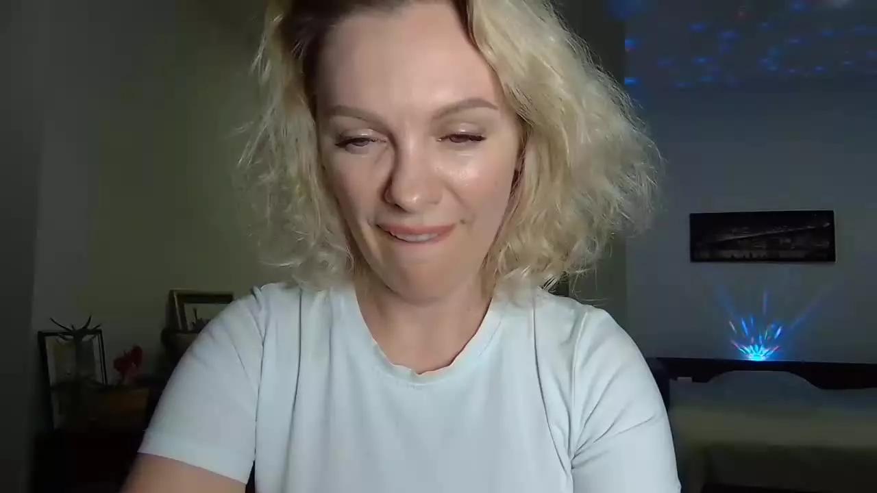 beautifulkollettee on Streamray 