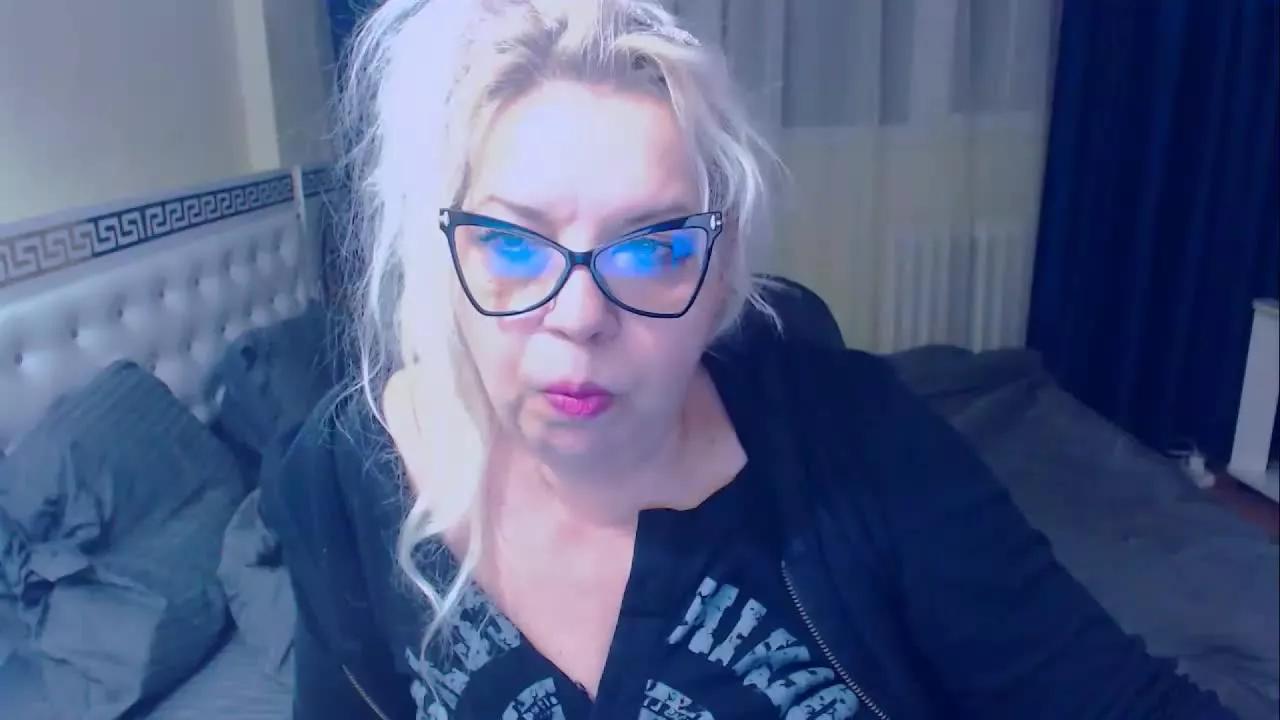 EmilyMilf on Streamray 