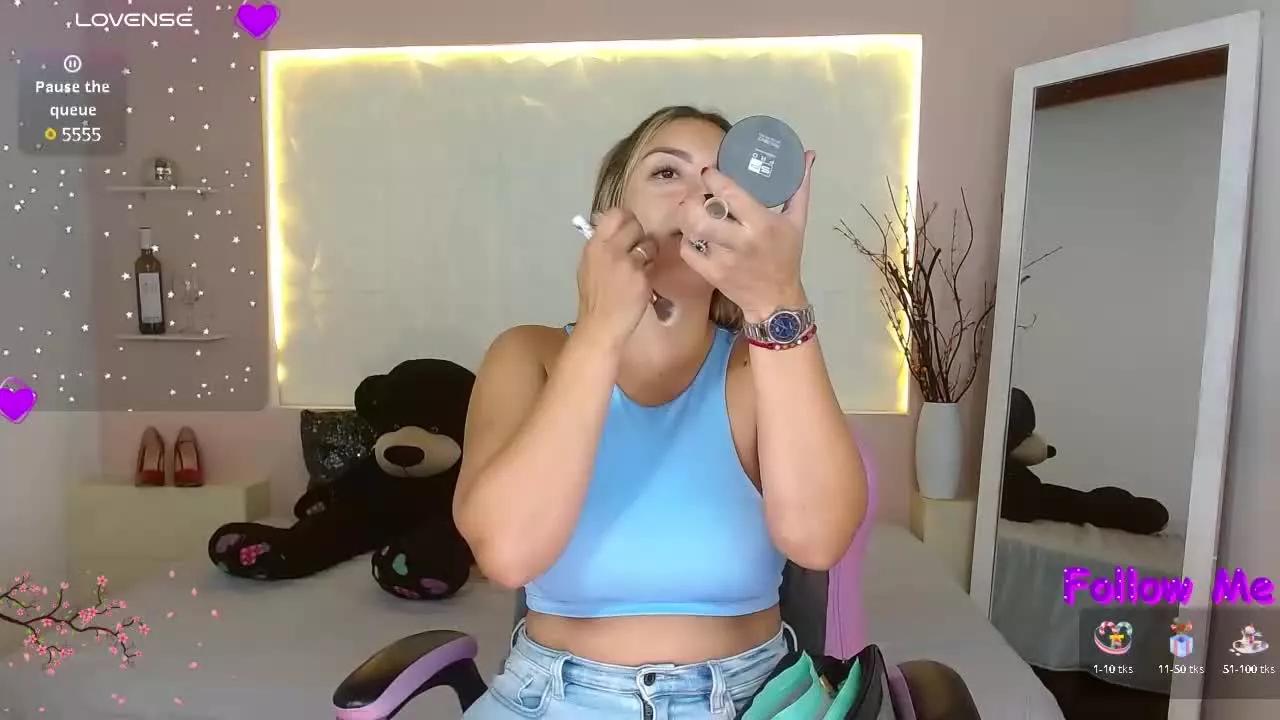 Emilyrose_8 on Streamray 