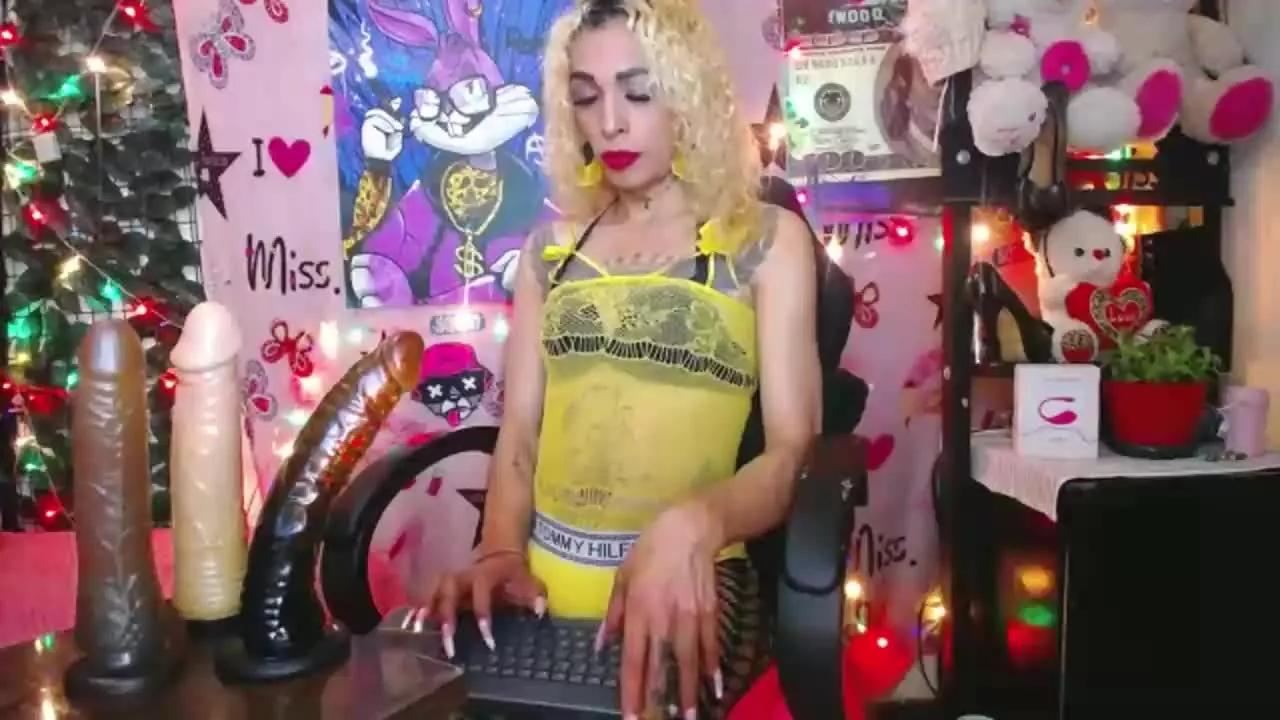 flaquitacoral on Streamray 