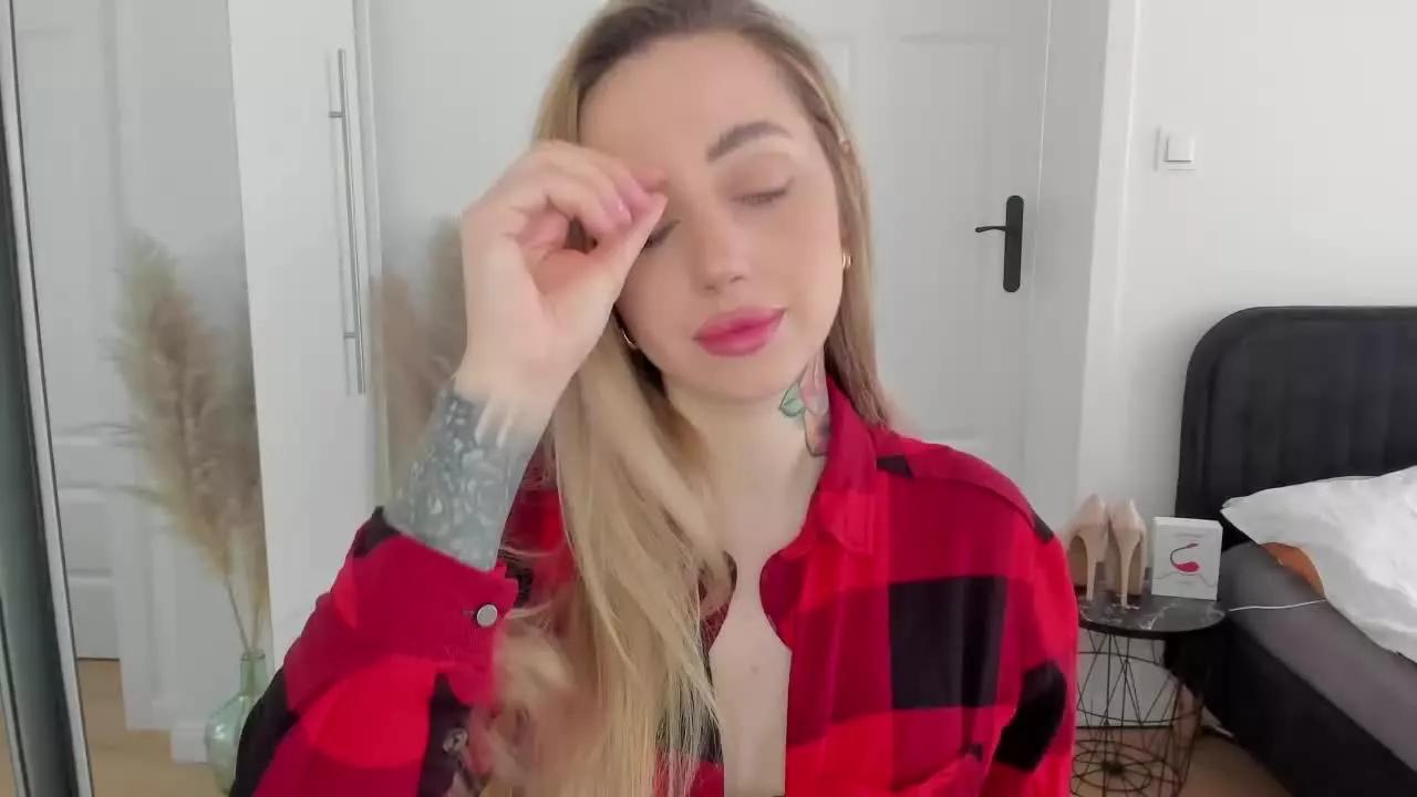 FlowerCoralie on Streamray 