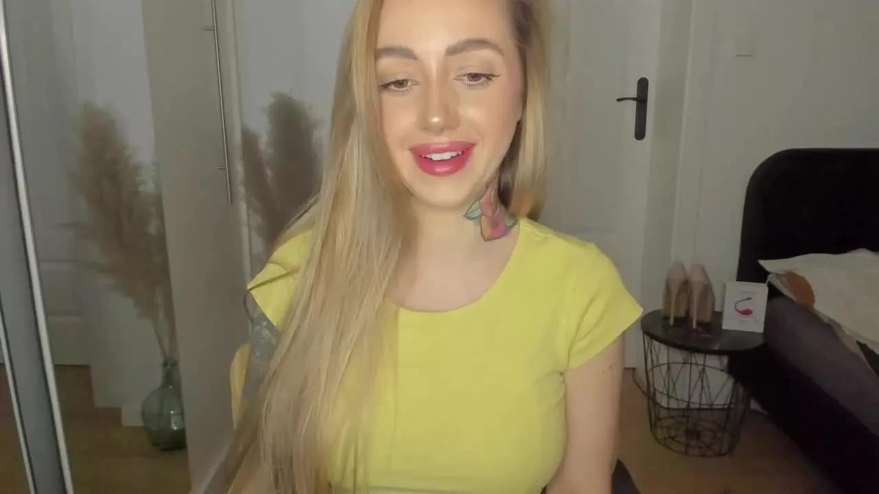 FlowerCoralie on Streamray 
