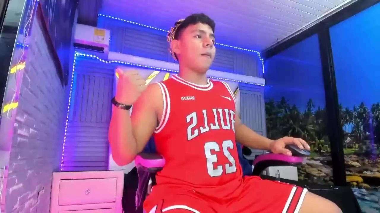 FuckRichi20 on Streamray 