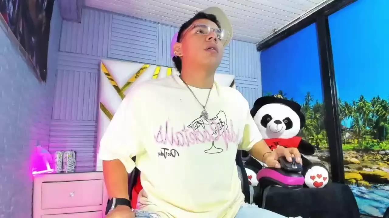 FuckRichi20 on Streamray 