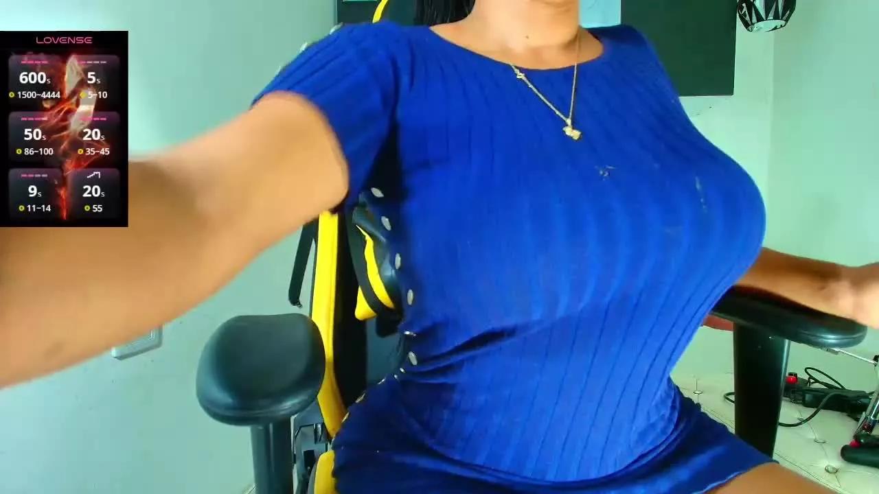 KARINASQUIRTING on Streamray 