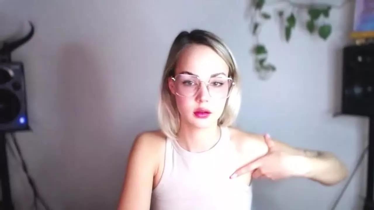 LexieShow on Streamray 