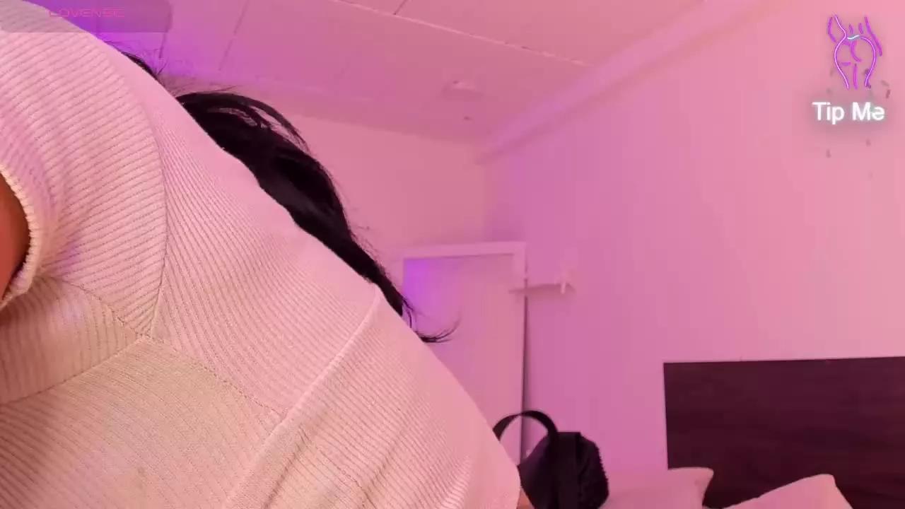 MelissaSaenz on Streamray 