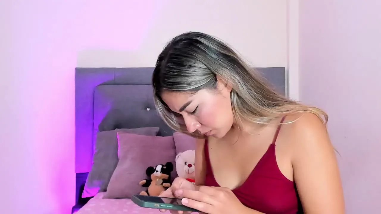 MollyParker on Streamray 