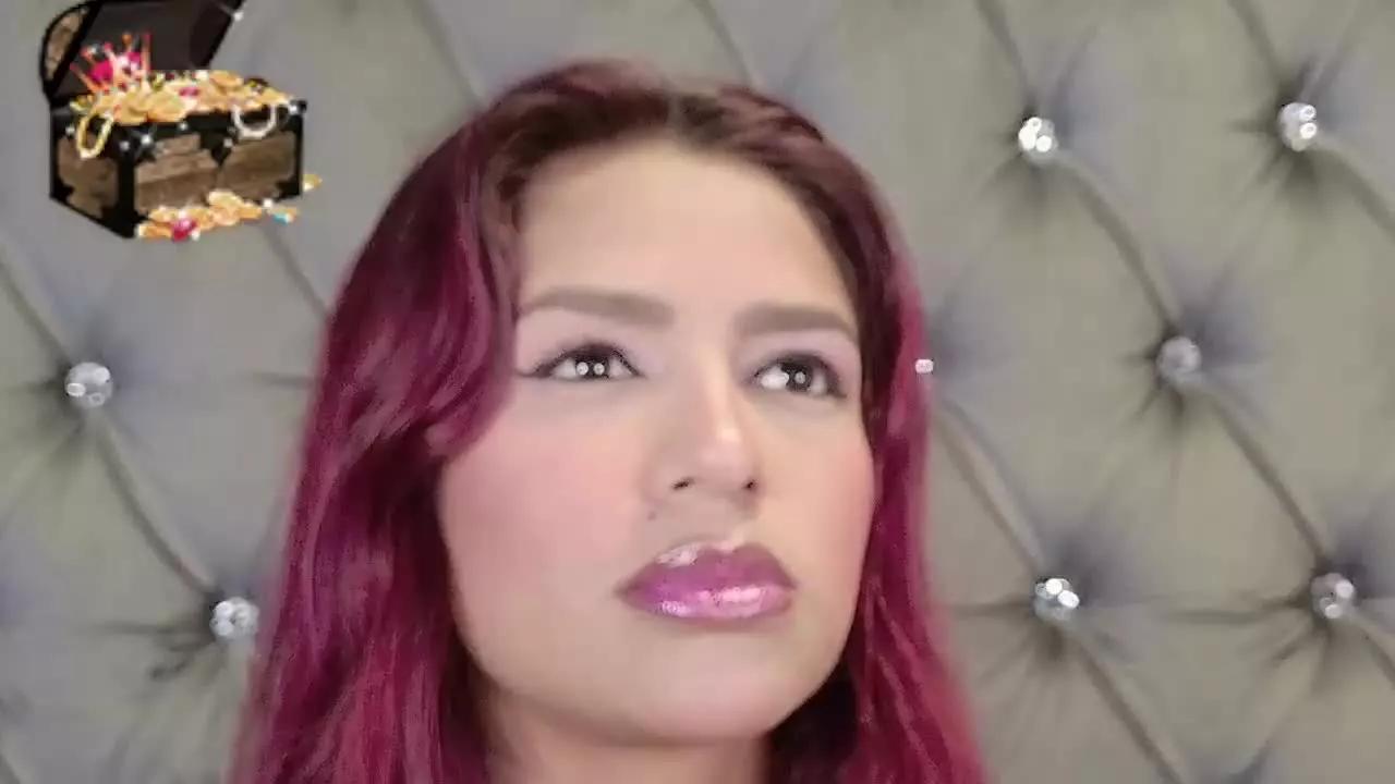 Paola_Cortes on Streamray 